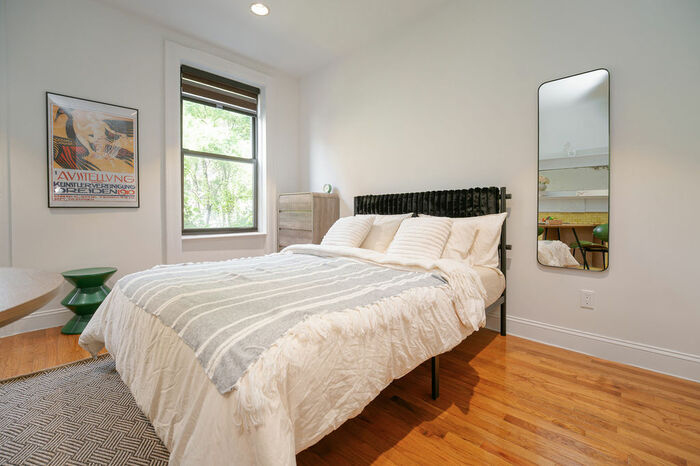 Studio Apartment: The Apartment (Image 3)