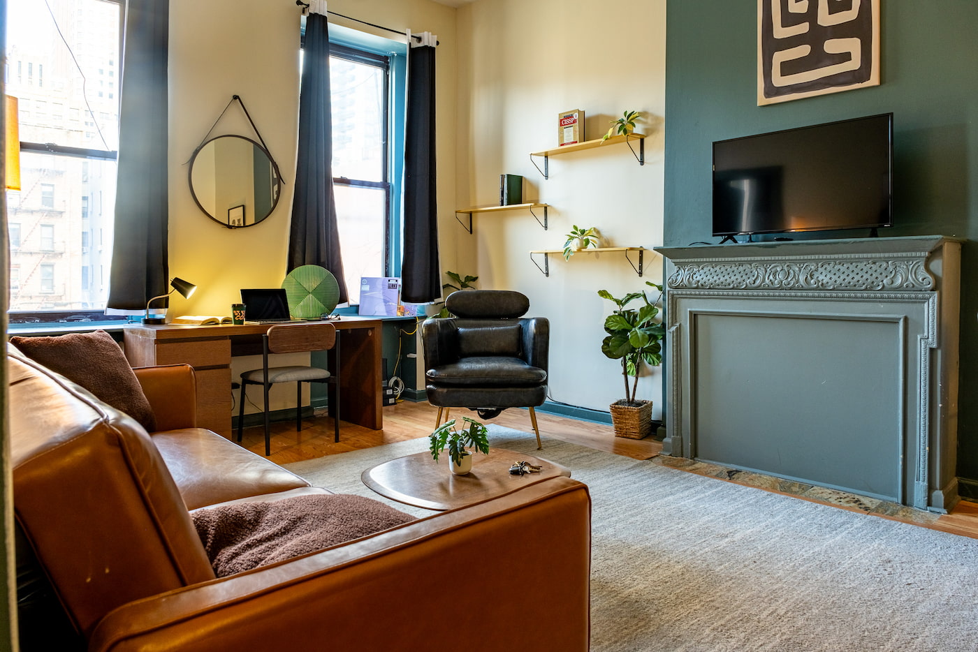 1 Bedroom / 1 Bathroom Apartment: The Apartment (Image 1)