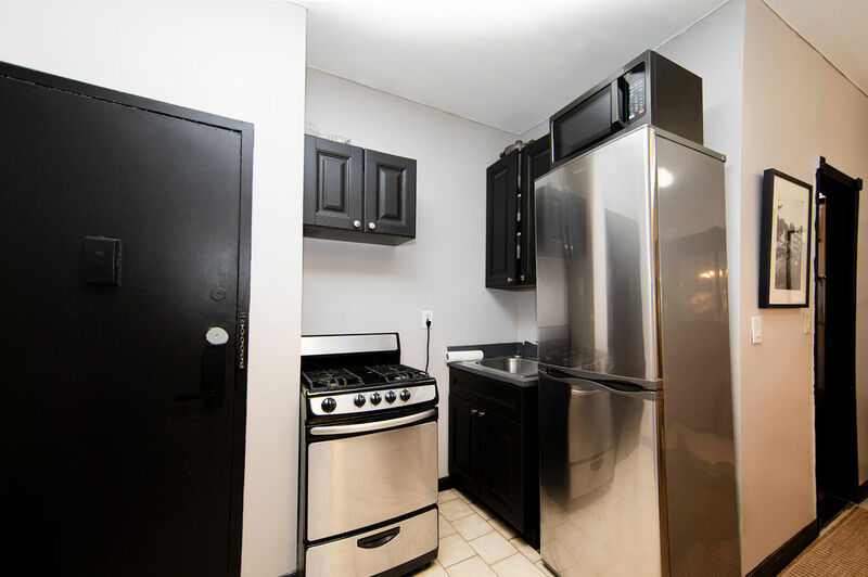 The Hell's Kitchen House II  (Image-3)