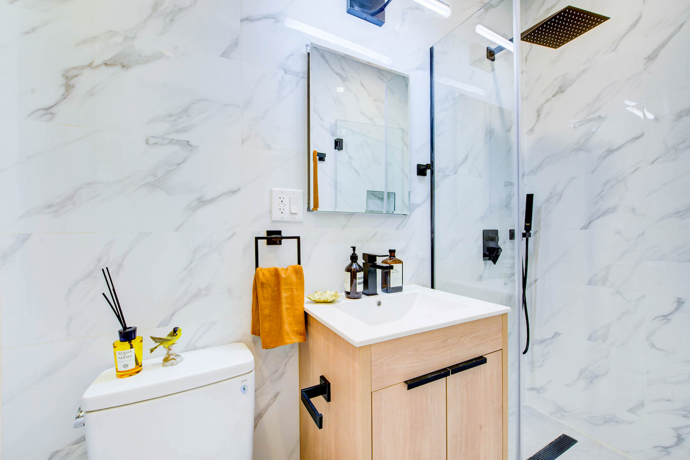 The Bathrooms at The Central Park Manhattan House (Image 2)