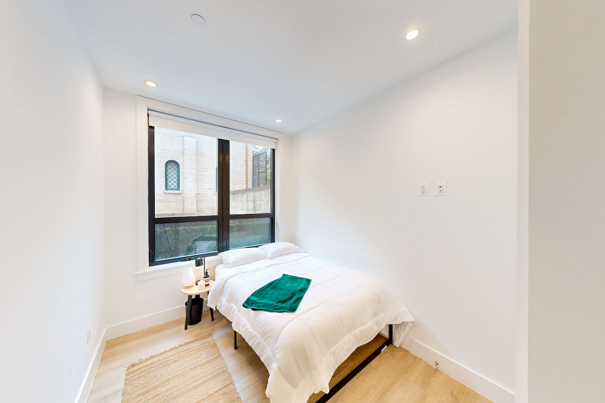 The Bedrooms at The Parkway House (Image 9)