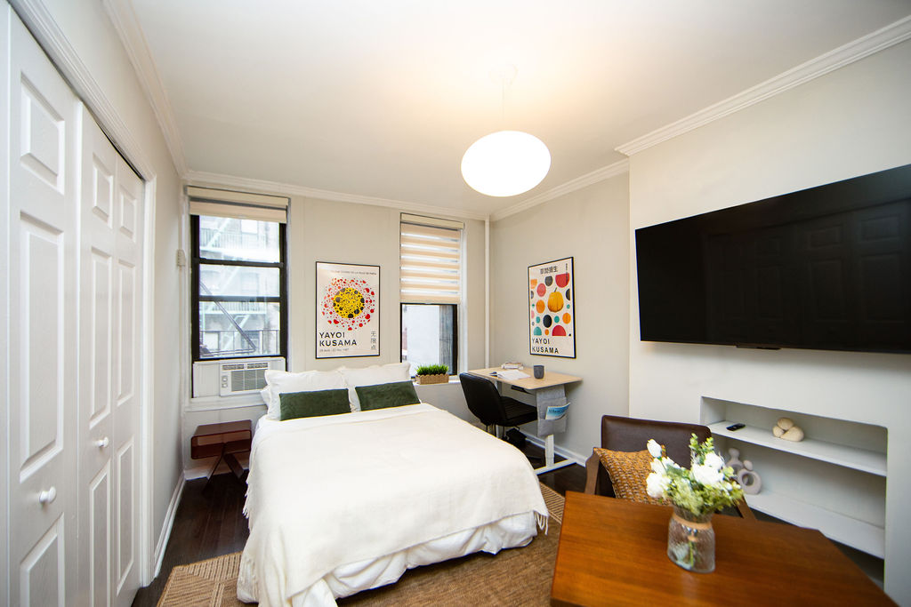 Studio Apartment: The Apartment (Image 1)