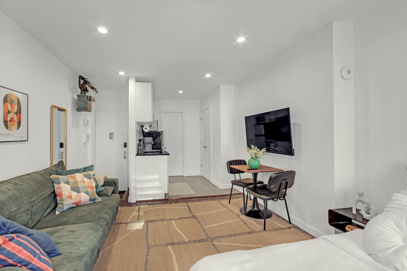 The Apartment at Studio Apartment (Image 5)