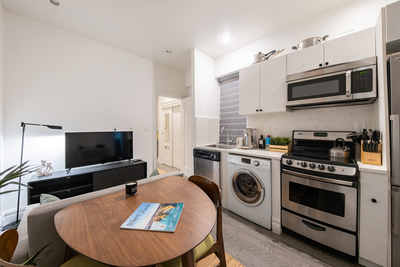 The Apartment at 1 Bedroom / 1 Bathroom Apartment (Image 10)