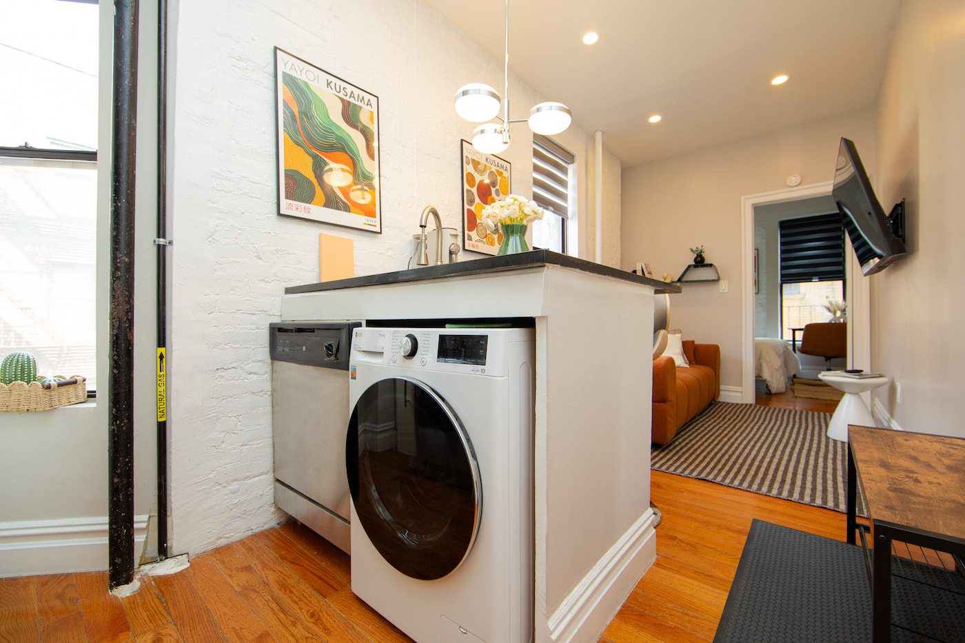 The Apartment at 1 Bedroom / 1 Bathroom Apartment (Image 10)