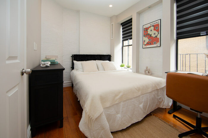 1 Bedroom / 1 Bathroom Apartment: The Apartment (Image 2)