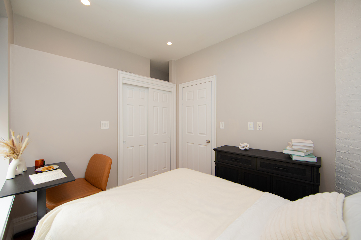 The Apartment at 1 Bedroom / 1 Bathroom Apartment (Image 5)