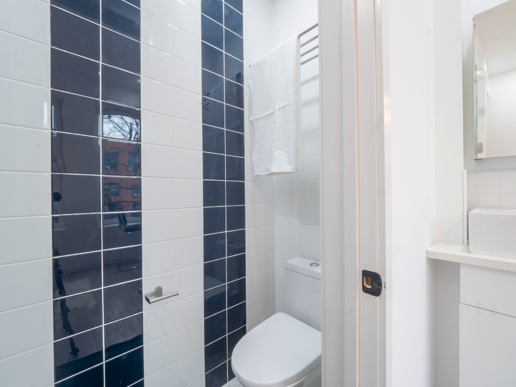 The Bathrooms at The Maison on Halsey (Image 2)