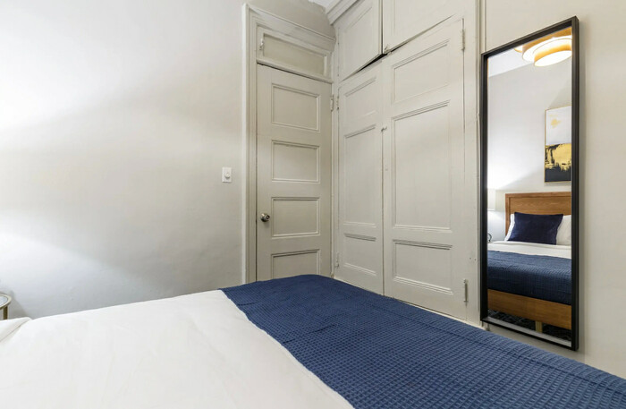 Standard: The Room (Image 2)