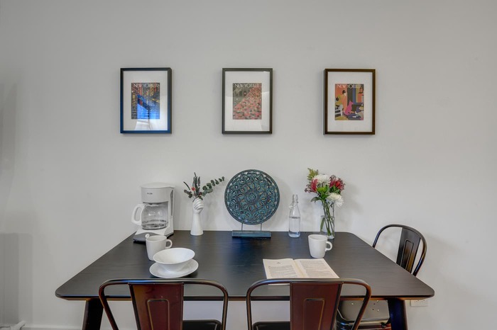 The Atlantic House: The (Co)Living Rooms
