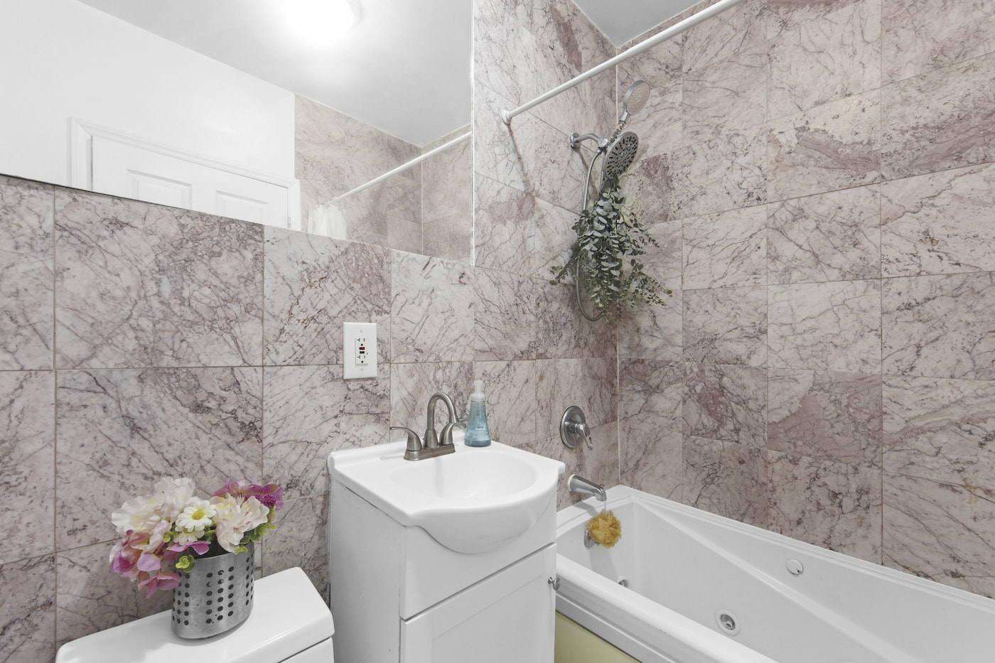 The Bathrooms at The Fort Greene House (Image 1)