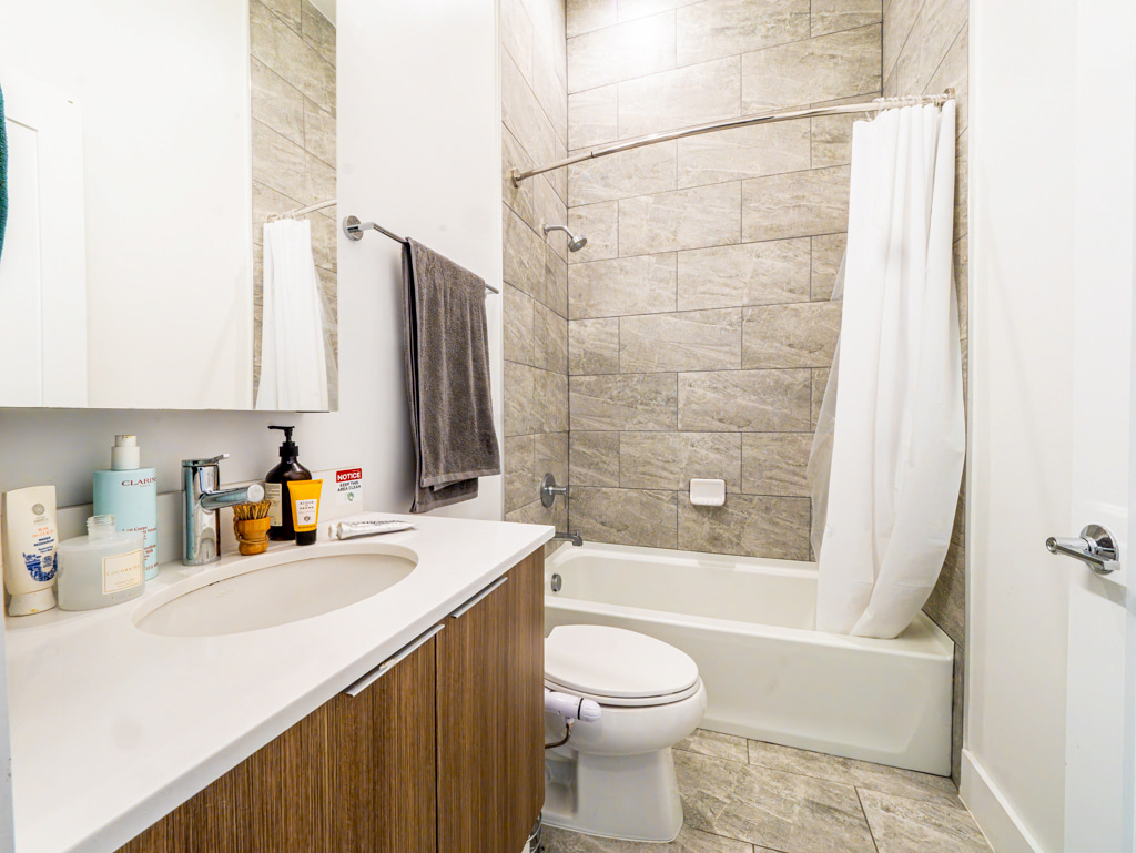 The Bathroom at The Parkway House (Image 3)