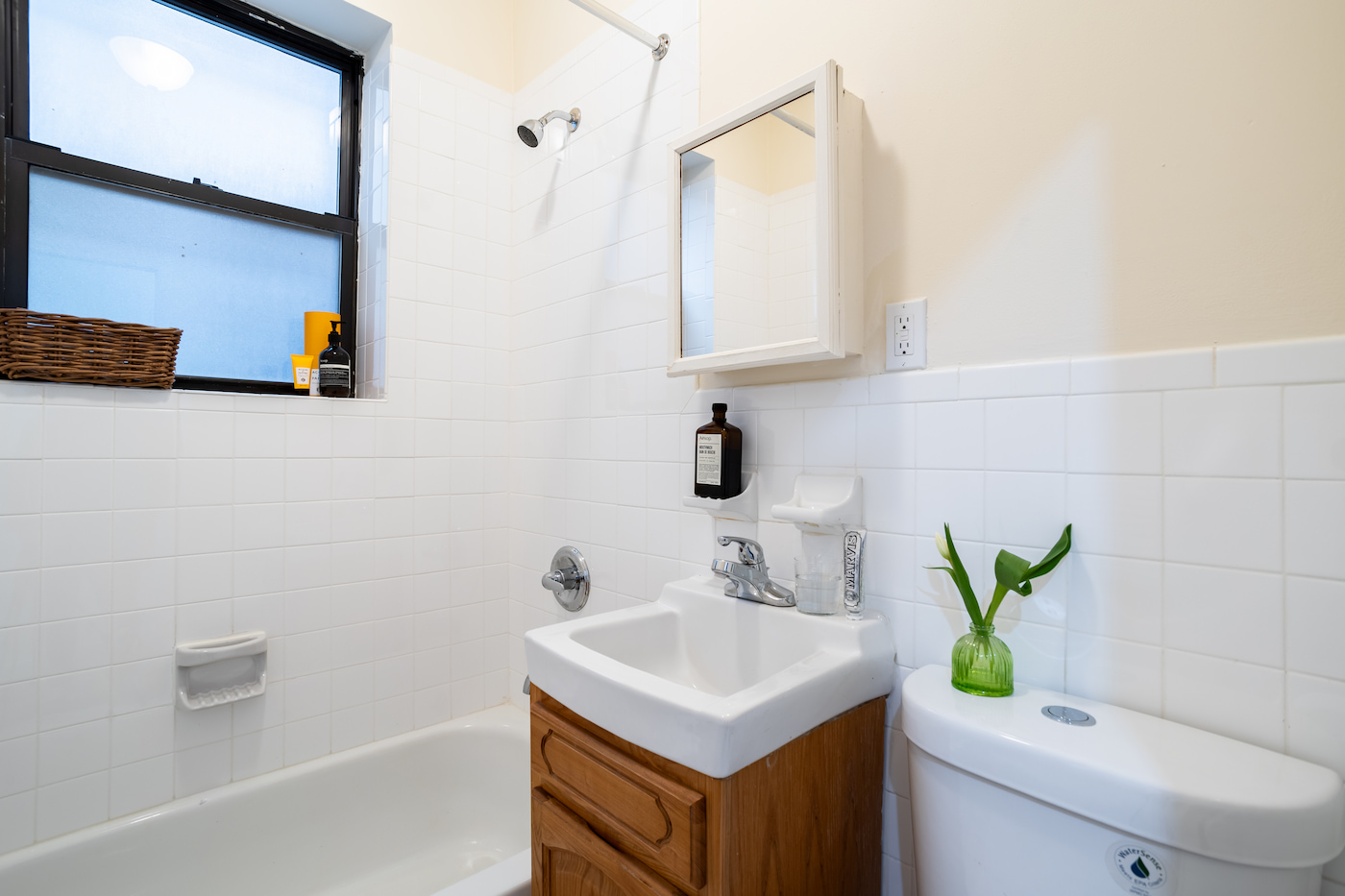 The Room at Standard Large (Image 6)