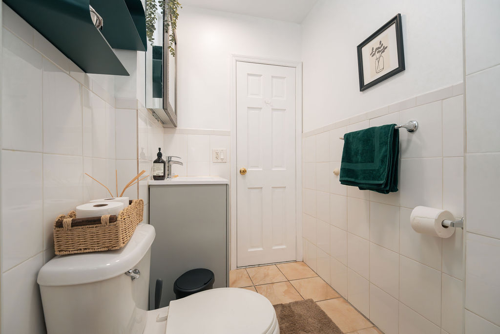The Bathrooms at The Canal House (Image 1)