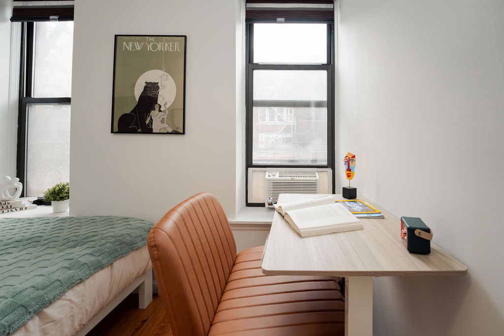 The Room at Standard Large (Image 4)