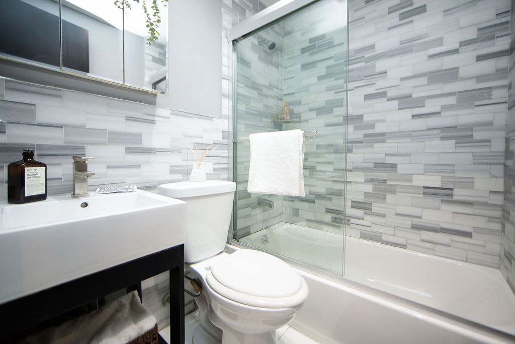 The Room at Standard (Image 9)