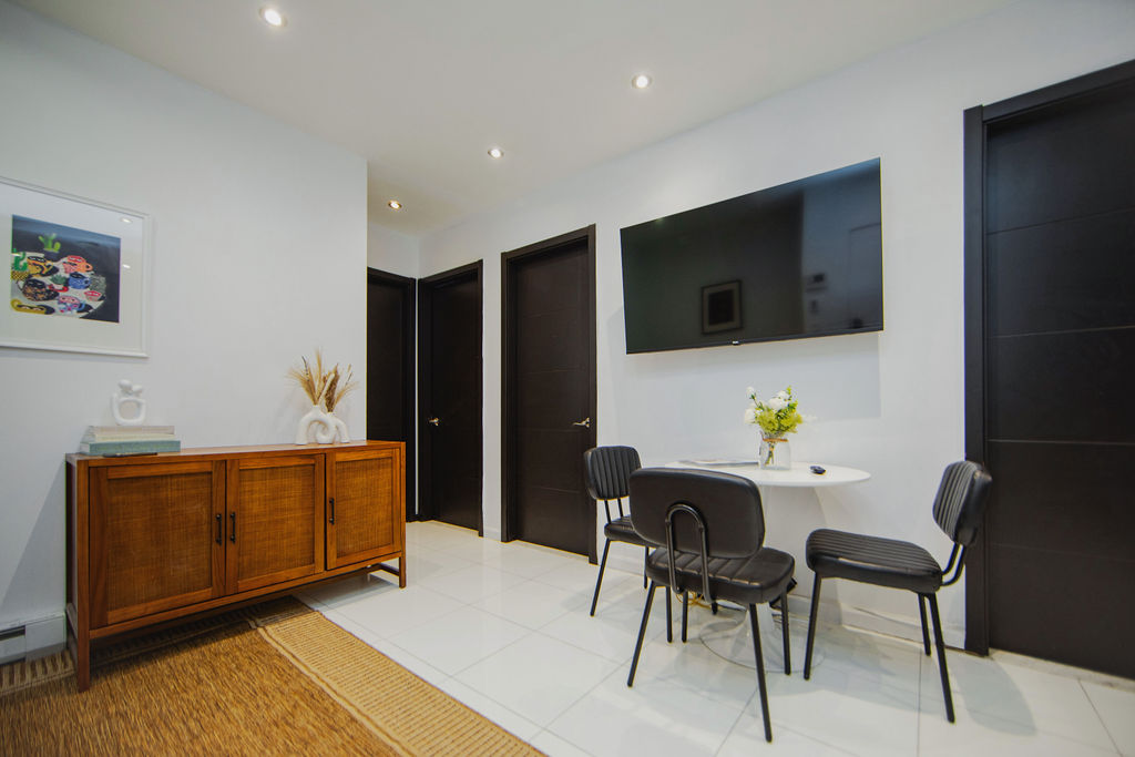 The Room at Standard (Image 7)