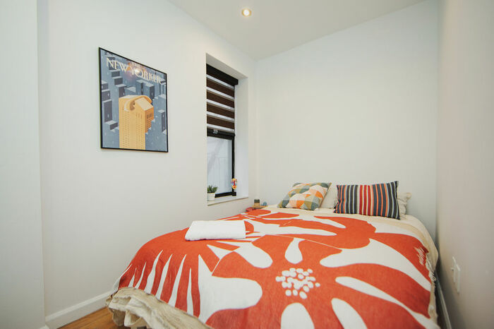 Standard: The Room (Image 2)