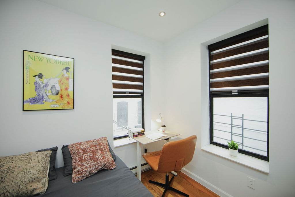 The Apartment at 5 Bedrooms / 2 Bathrooms Apartment (Image 3)