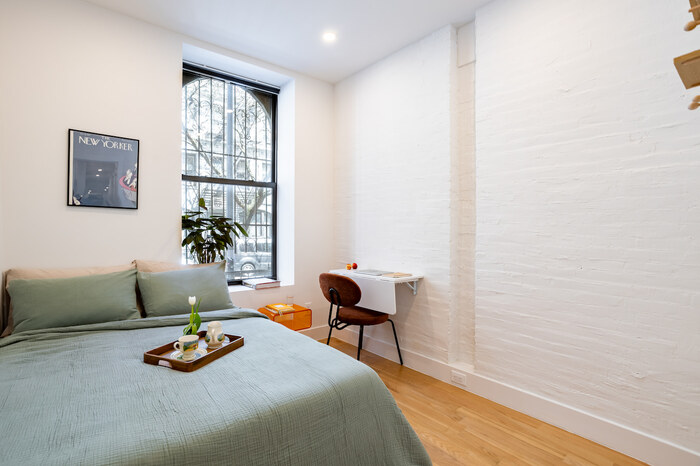 Standard: The Room (Image 2)