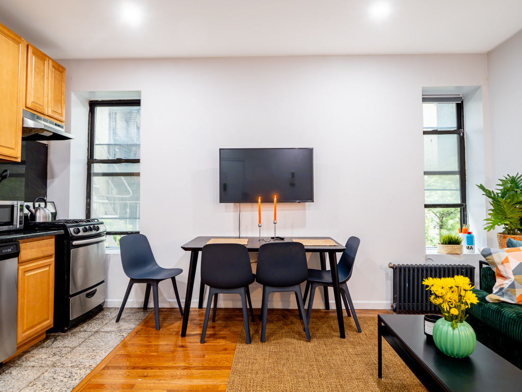 The Room at Standard + (Image 5)