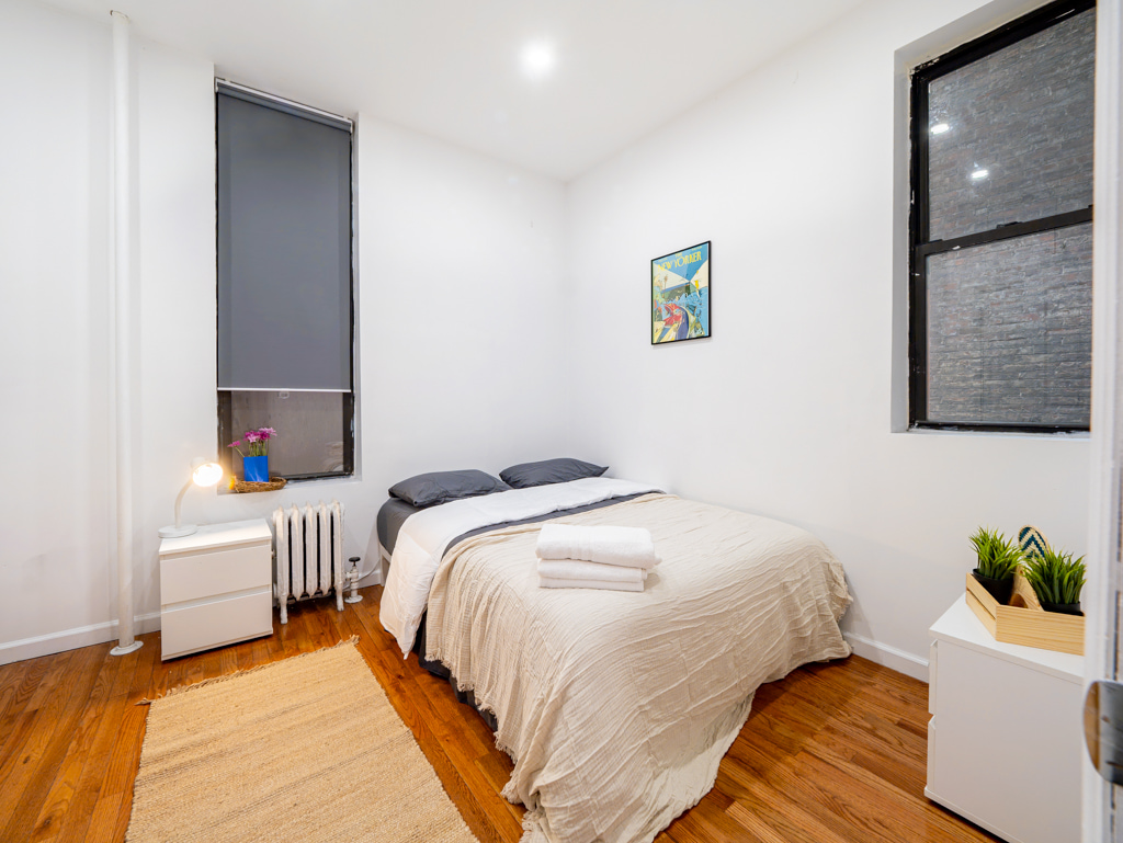 Standard +: The Room (Image 1)