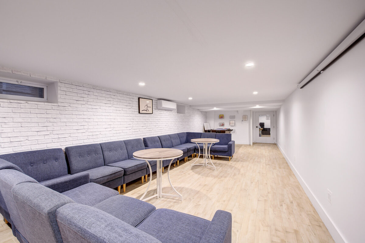 The Room at Standard Large (Image 3)