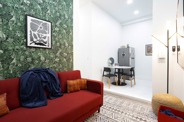 Standard+: The Room (Image 3)
