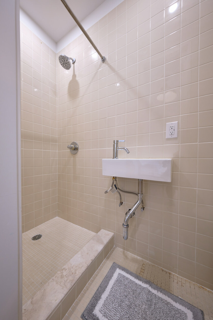The Bathrooms at The Ditmas House (Image 1)