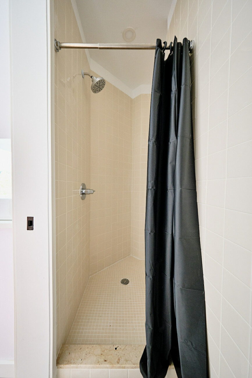 The Room at Executive Extra Large (Image 9)