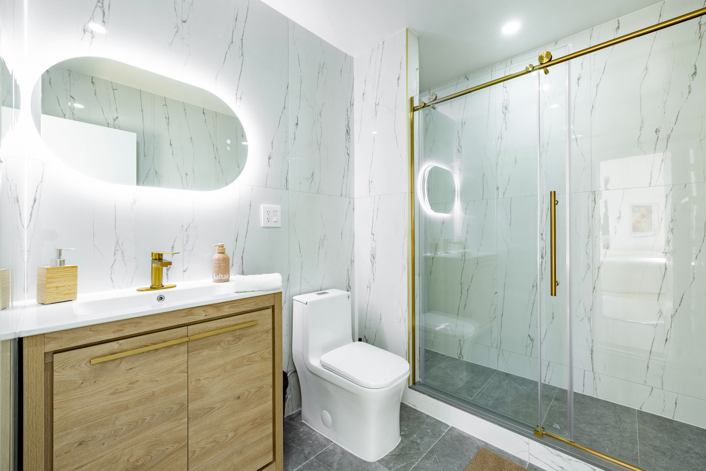 The Bathroom at The Graham House (Image 1)