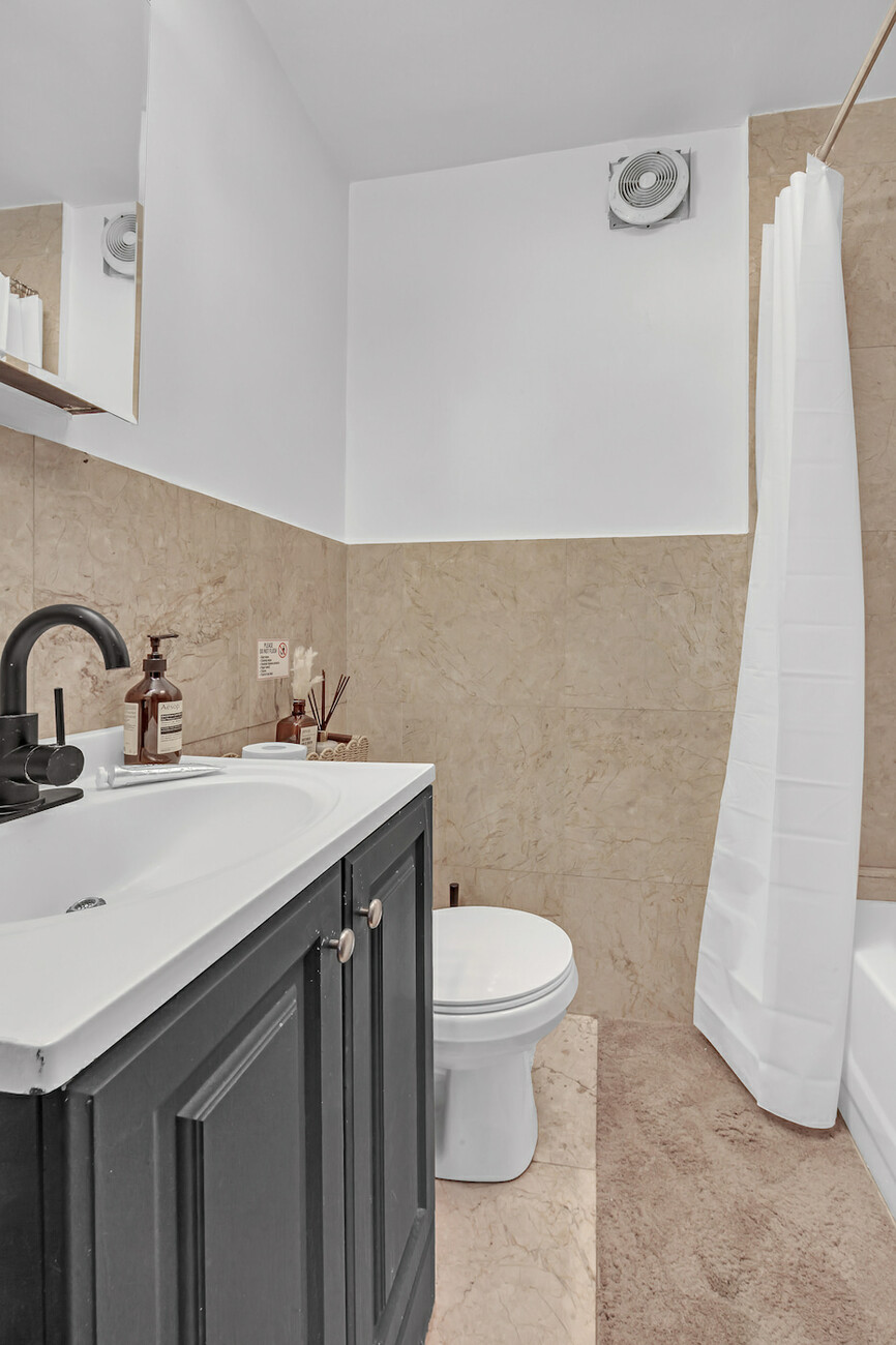 The Apartment at 1 Bedroom /1 Bathroom Apartment (Image 10)