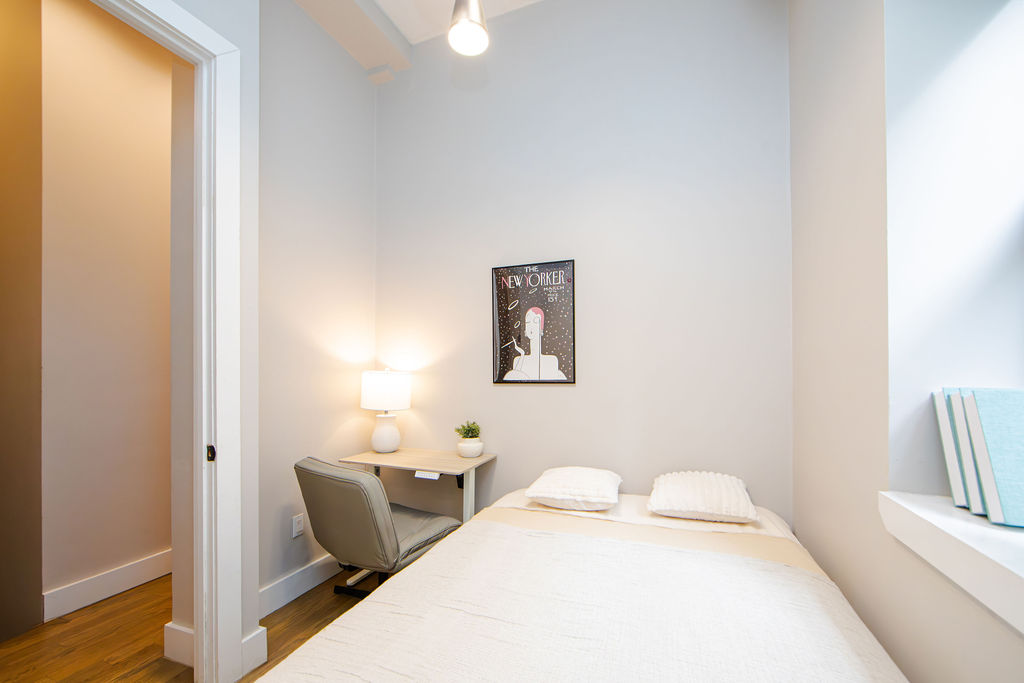 The Room at Executive Small (Image 2)