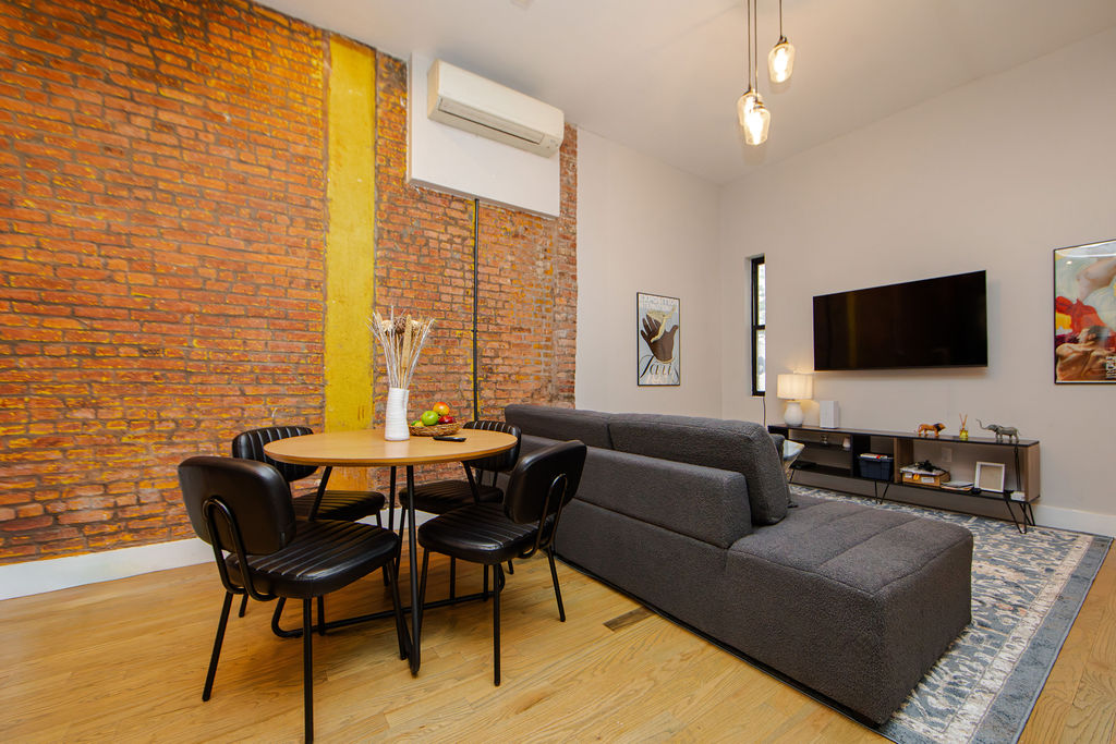 The Living Room at The Lorimer House (Image 4)