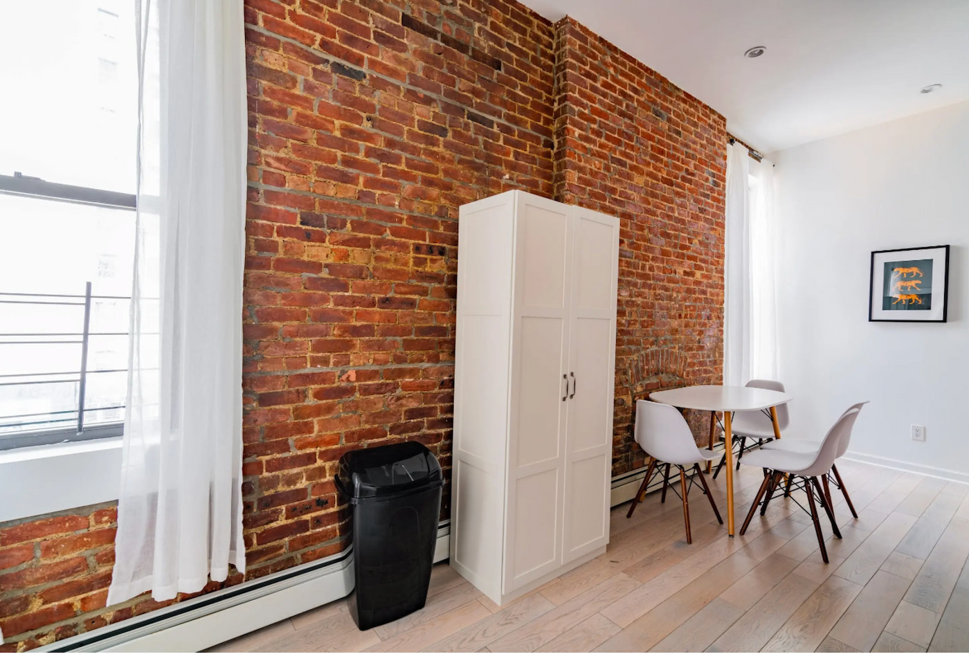 The Living Room at The Midtown House (Image 3)