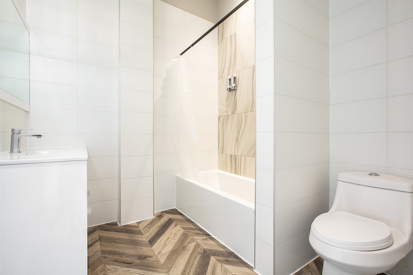 The Room at Standard (Image 8)