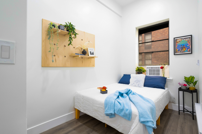 Standard: The Room (Image 2)