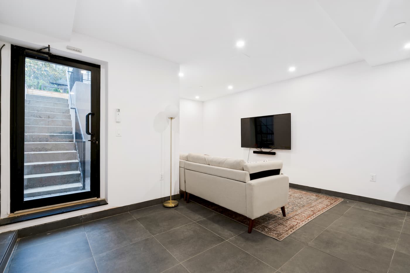 Apartment Common Spaces at The Bedford House (Image 4)