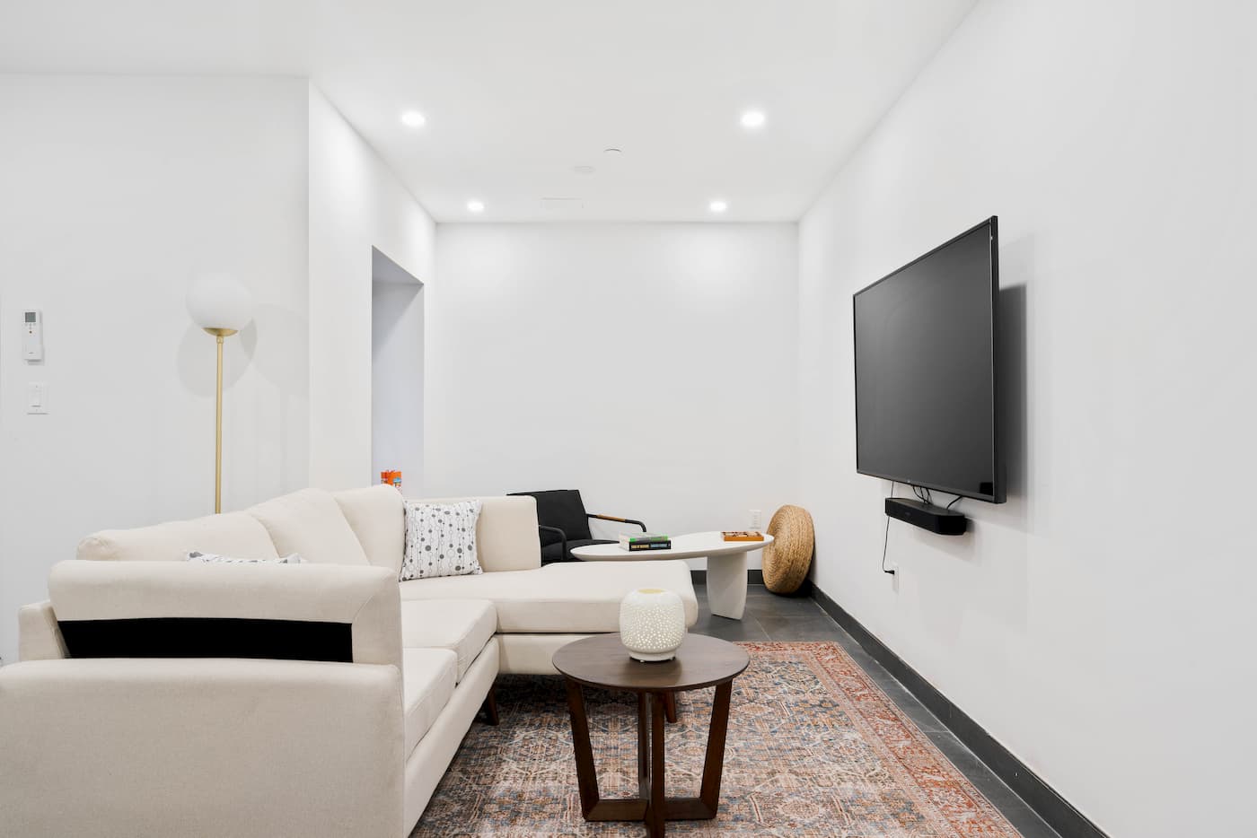 Apartment Common Spaces at The Bedford House (Image 3)