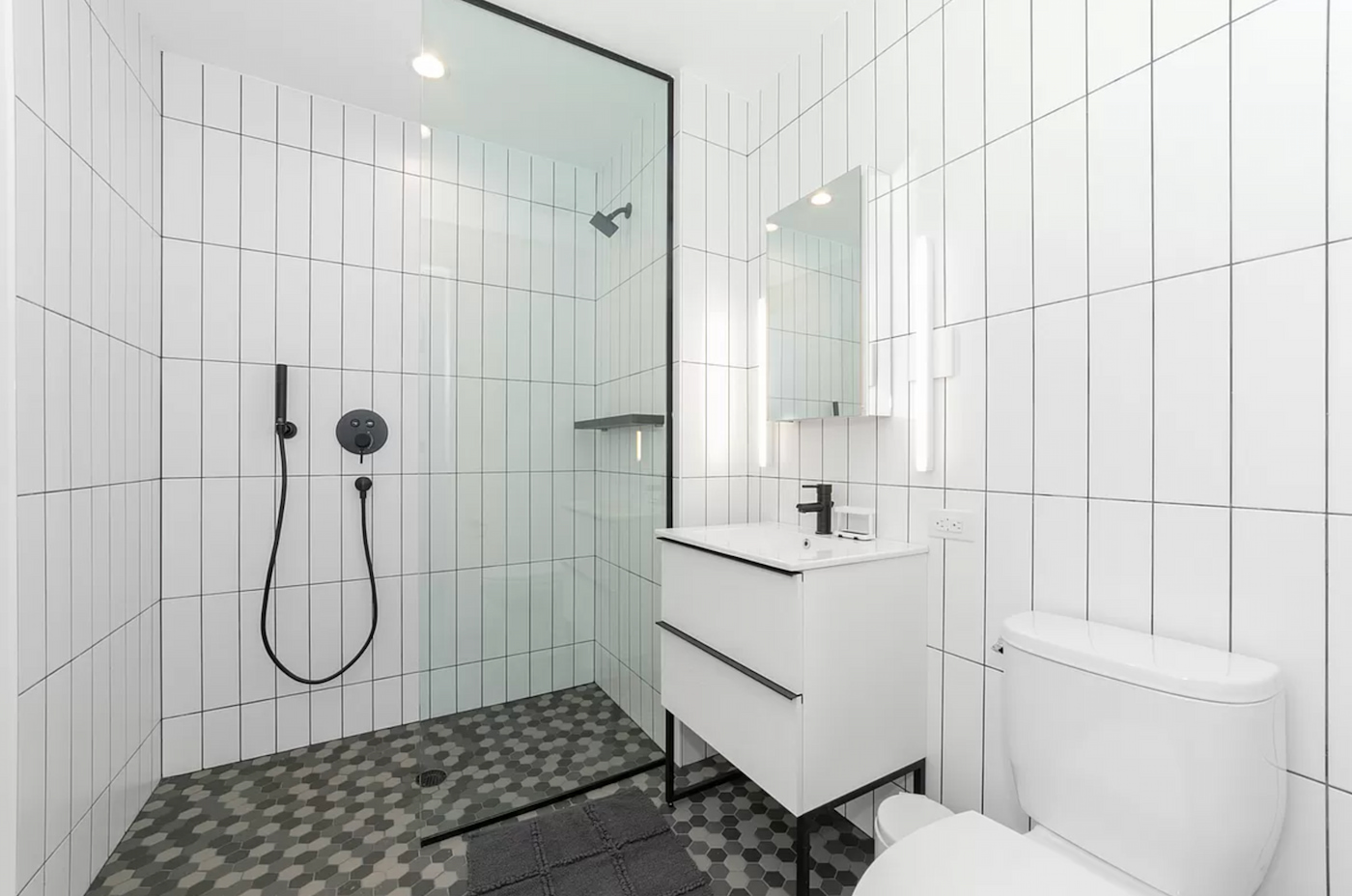 The Apartment at 4 Bedrooms / 2 Bathrooms Apartment (Image 7)