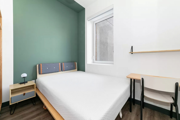 4 Bedrooms / 2 Bathrooms Apartment: The Apartment (Image 3)