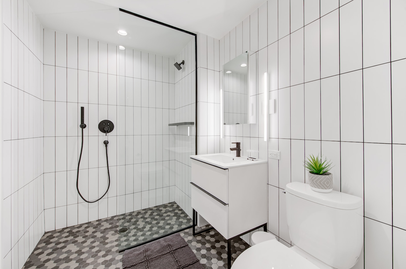 The Room at Standard Extra Large (Image 10)