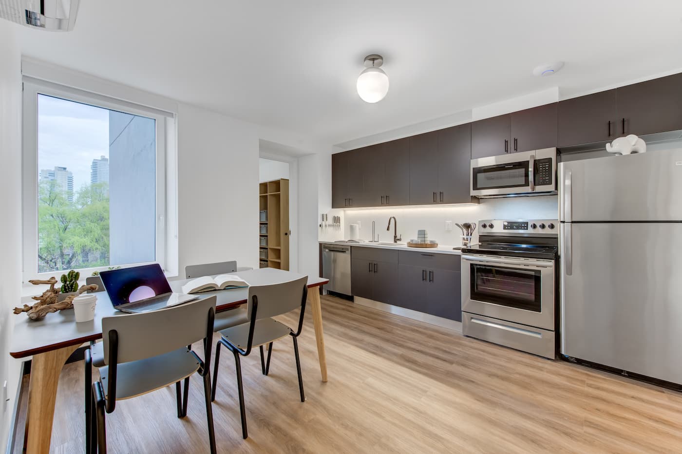 The Kitchen/Dining at The Williamsburg House (Image 1)