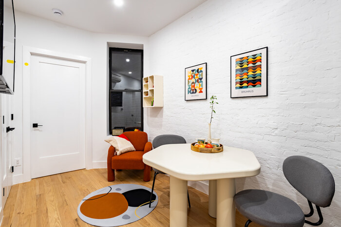 Check out our Houses in New York (Image-11)