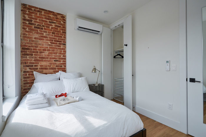 Check out our Houses in New York (Image-1)
