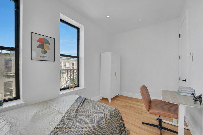 Check out our Houses in New York (Image-2)