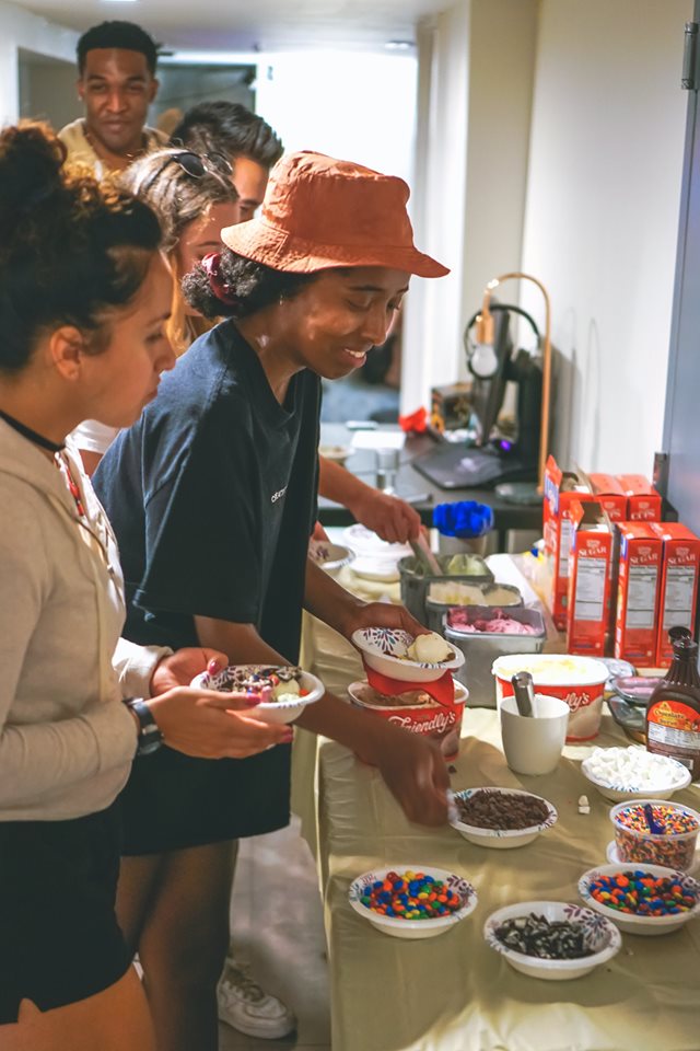 On the pros of coliving: The social side (Image-2)